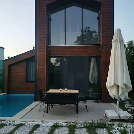 Vila Ruezgar Bezkesen